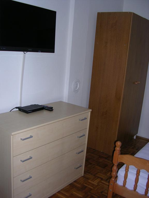 Apartment Perkovic Jadranka Kornic Exterior photo